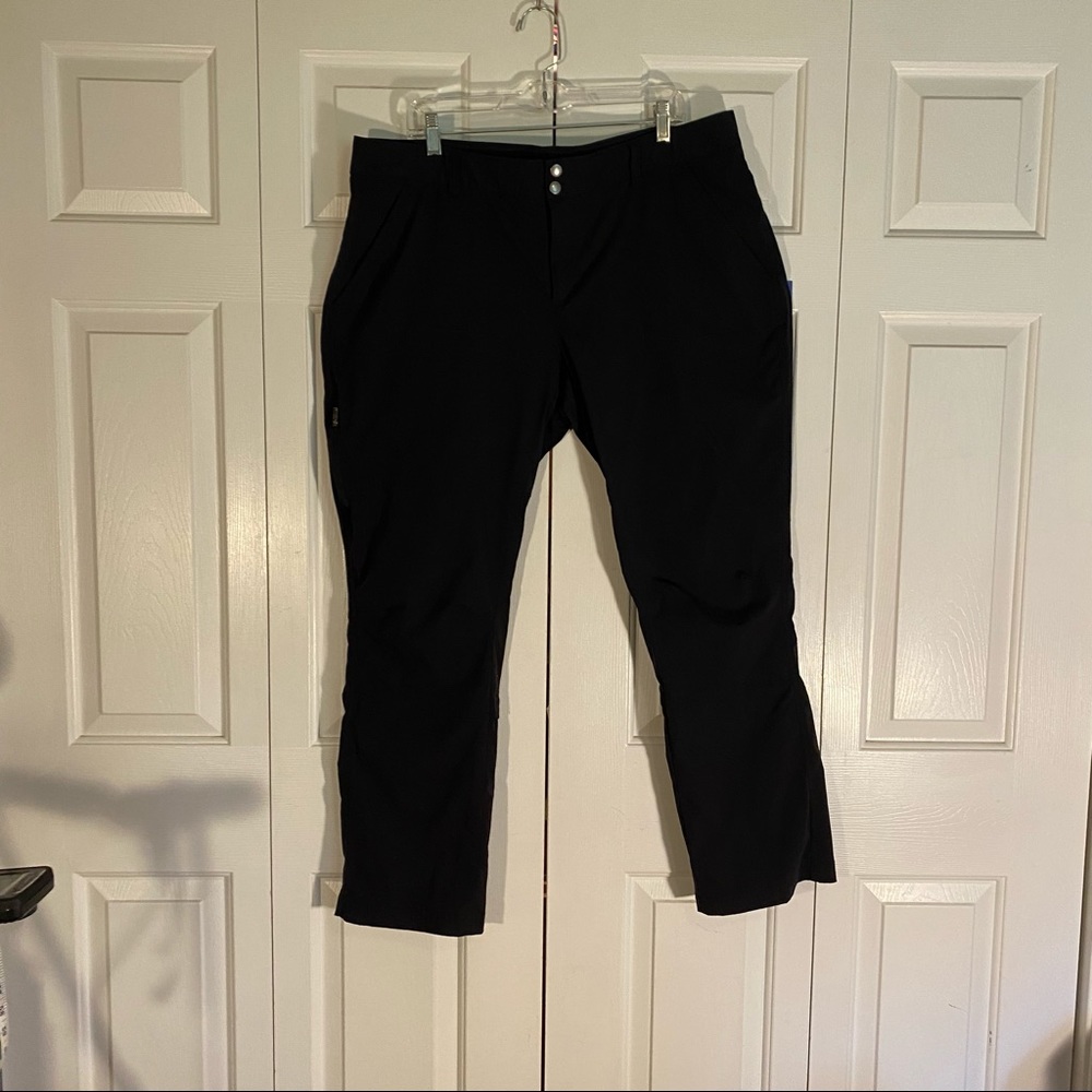 Columbia Saturday trail pants black size 20